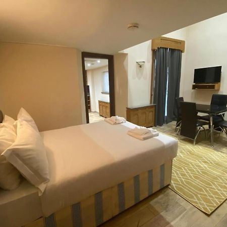 Апартаменты R12-B32-Mezzanine Studio Near Hyde Park Лондон Экстерьер фото